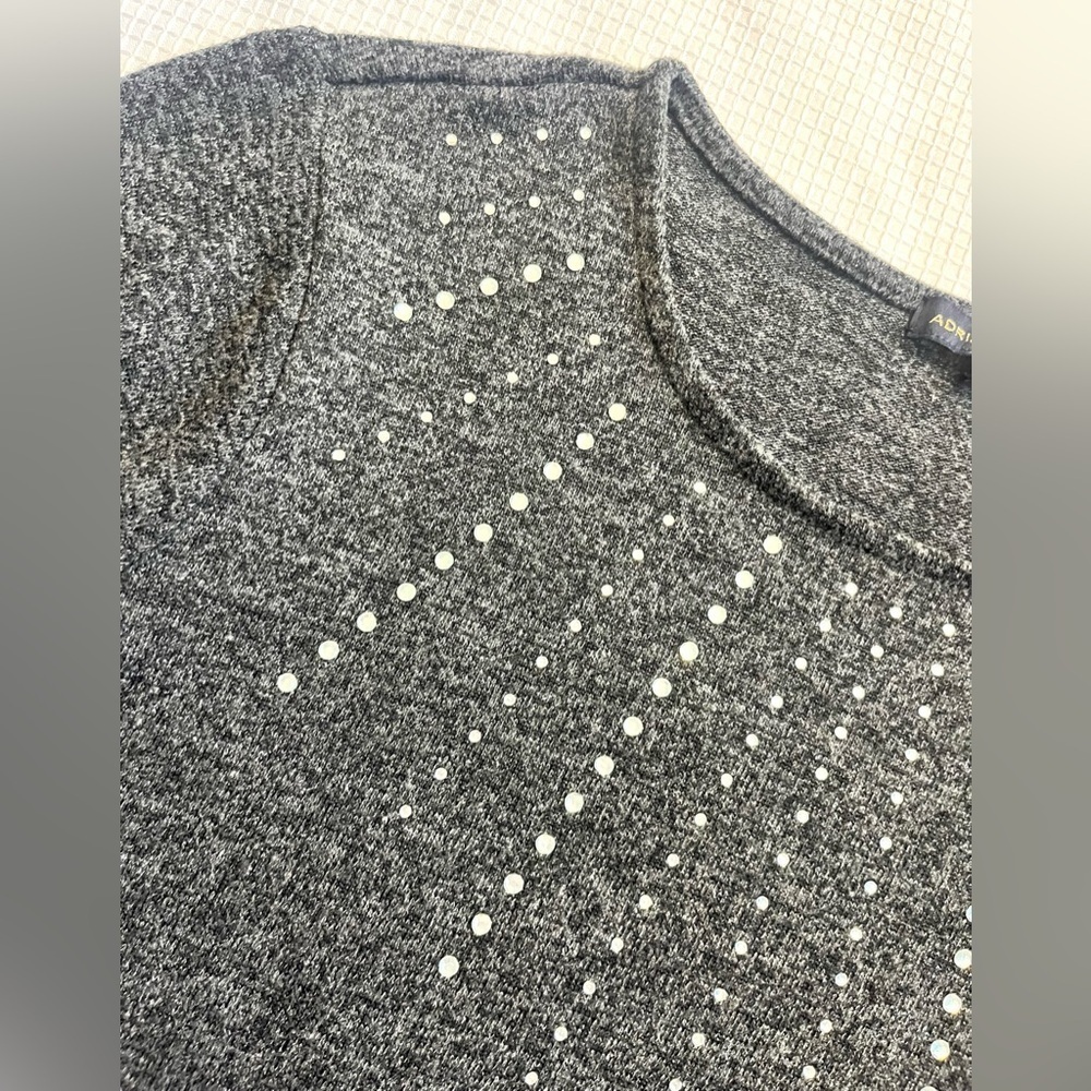 Adrienne Vittadini Gray 3/4 Sleeve Top with Embellished Design Women’s Medium - Picture 3 of 14